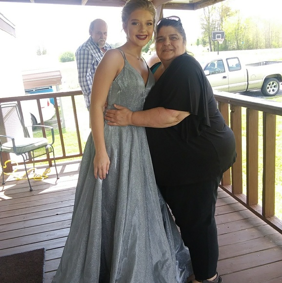 Meet your Posher, Roschelle - Picture 1 of 1